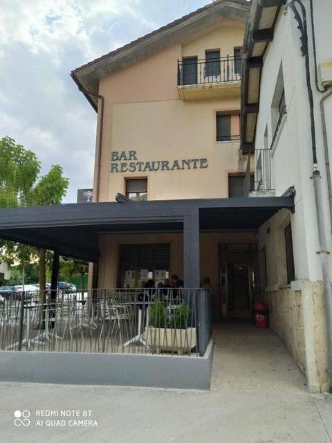 Hostal Restaurante Ibaisek Zudaire Extérieur photo